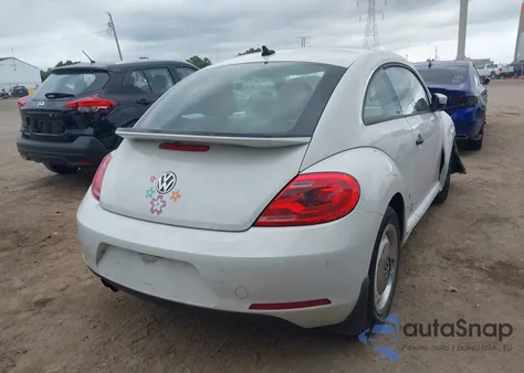 2015 Volkswagen Beetle 1.8T Classic z USA, uszkodzony, nr VIN 3VWF17AT2FM600790